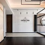Lux Z Tarasem - Centrum - Parking Sauna Silownia Meldunki 24na7 *