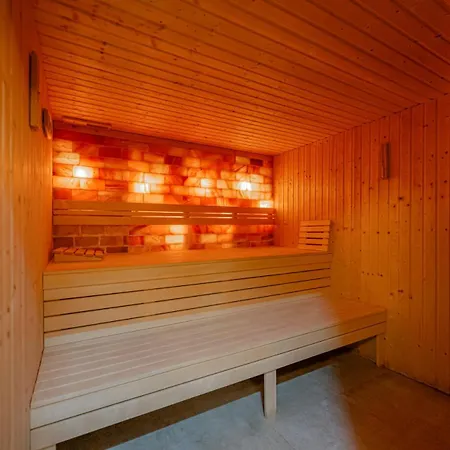Lux Z Tarasem - Centrum - Parking Sauna Siłownia Meldunki 24na7