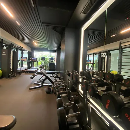 Lux Z Tarasem - Centrum - Parking Sauna Siłownia Meldunki 24na7