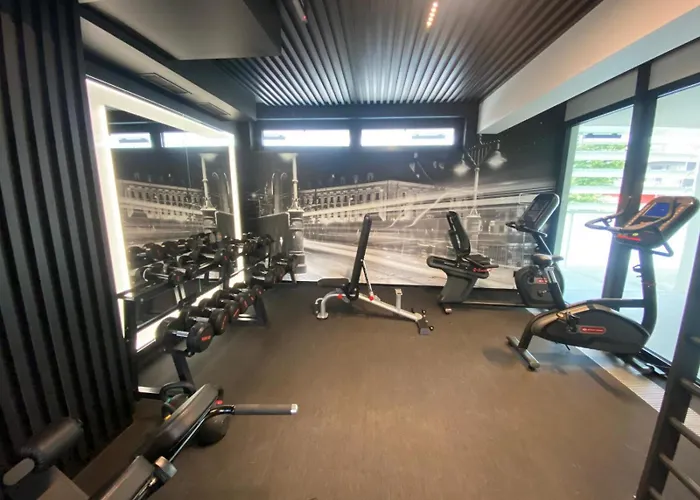 Lux Z Tarasem - Centrum - Parking Sauna Silownia Meldunki 24na7 * Wroclaw